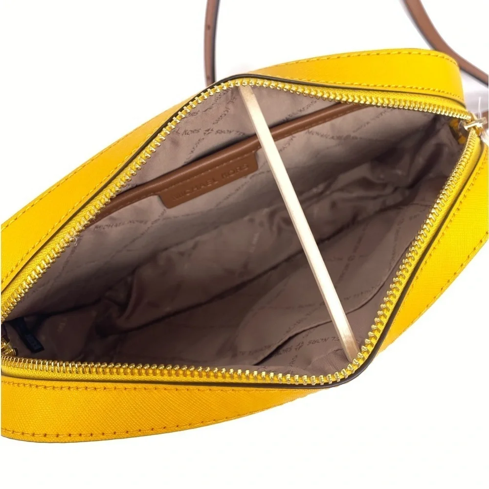 Michael Kors Jet Set Travel East West Zip Chain Crossbody